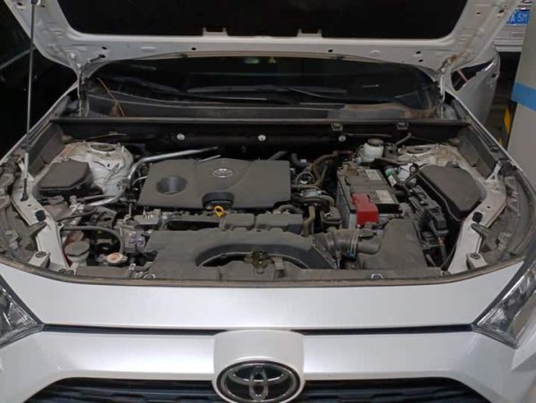 RAV4 2021 2.0L CVT 4WD Fashion PLUS Edition, Май 2021 г., пробег 31800 км. (Б/у) Передний — изображение 4