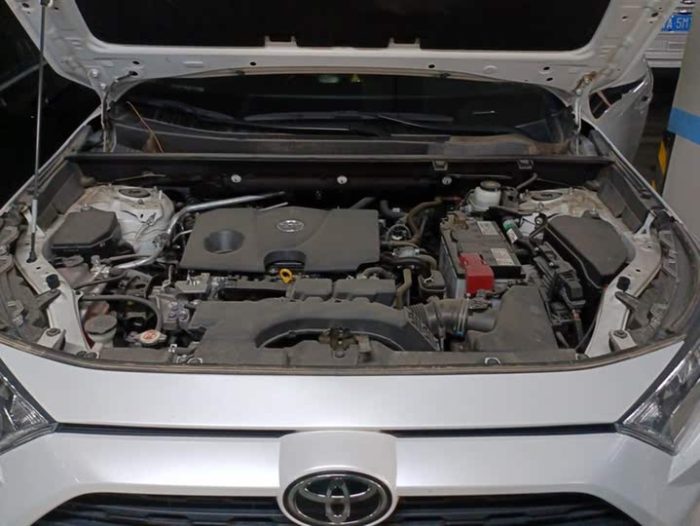 RAV4 2021 2.0L CVT 4WD Fashion PLUS Edition, Май 2021 г., пробег 31800 км. (Б/у) Передний — изображение 4