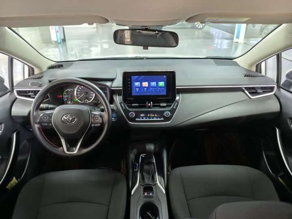 2021 Corolla Hybrid 1.8L E-CVT Pioneer Edition, Декабрь 2022 г., пробег 44000 км. (Б/у) Передний — изображение 4