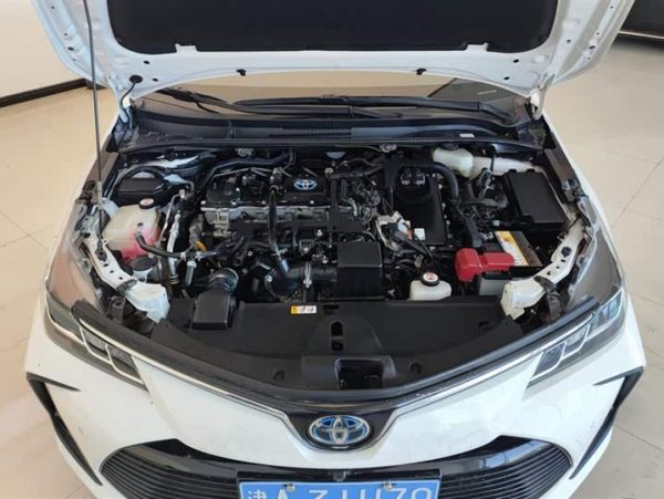 Corolla 2021 Hybrid 1.8L E-CVT Elite Edition, Август 2021 г., пробег 8800 км. (Б/у) Передний — изображение 4