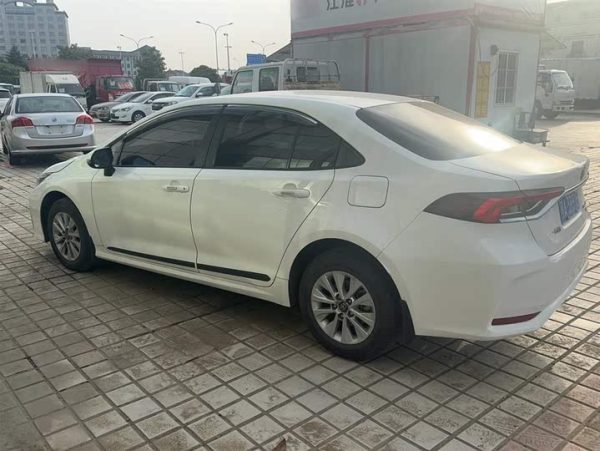 Corolla 2019 1.2T S-CVT GL Pioneer Edition, Апрель 2020 г., пробег 52600 км. (Б/у) Передний — изображение 4