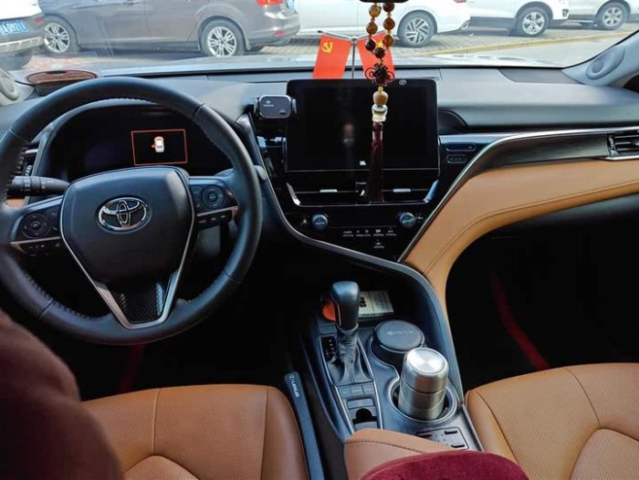Camry 2021 2.5Q Flagship Edition, Июнь 2021 г., пробег 44900 км. (Б/у) Передний — изображение 5