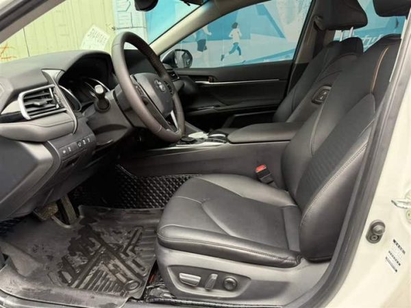Camry 2021 2.0G Luxury Edition, Май 2021 г., пробег 90000 км. (Б/у) Передний — изображение 5