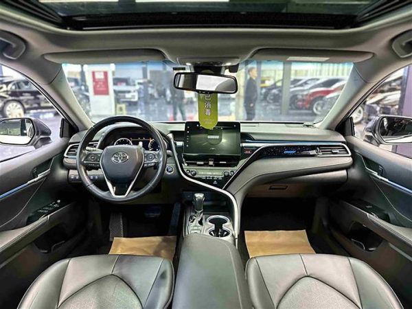 Camry 2022 2.5S Cavalier Edition, Сентябрь 2022 г., пробег 53000 км. (Б/у) Передний — изображение 5