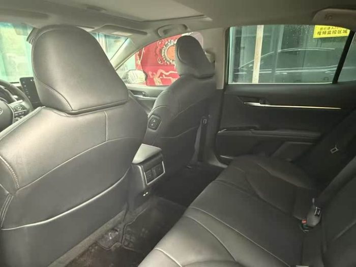 Camry 2023 2.0G Luxury Edition, Апрель 2023 г., пробег 30000 км. (Б/у) Передний — изображение 5