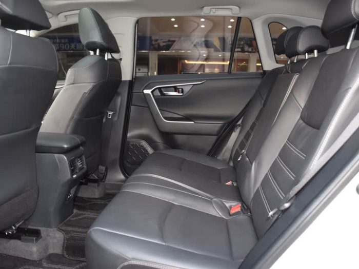 RAV4 Rongfang 2022 2.0L CVT 2WD Fashion Plus Edition, Октябрь 2022 г., пробег 42000 км. (Б/у) Передний — изображение 5