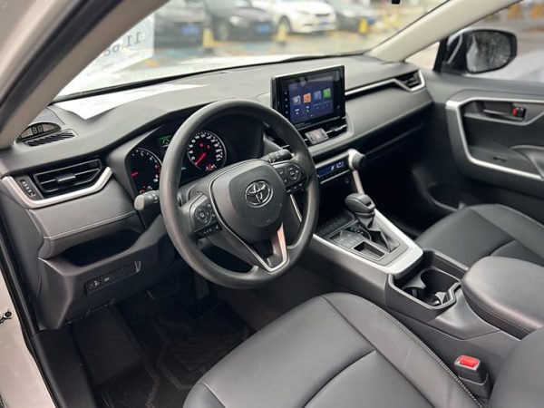 RAV4 Rongfang 2022 2.0L CVT 2WD Urban Edition, Сентябрь 2022 г., пробег 37000 км. (Б/у) Передний — изображение 5
