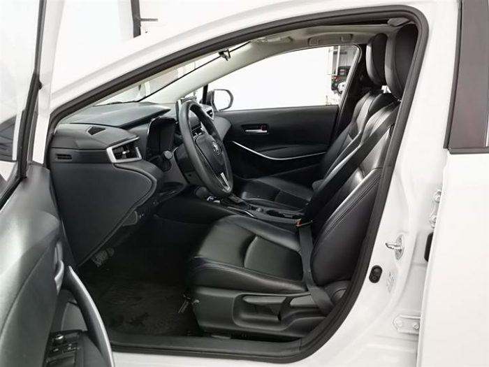 Corolla 2021 Hybrid 1.8L E-CVT Elite Edition, Октябрь 2021 г., пробег 38000 км. (Б/у) Передний — изображение 5