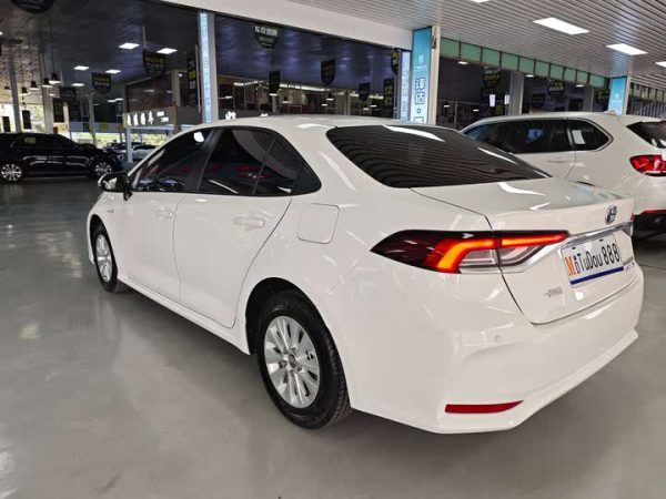 2021 Corolla Hybrid 1.8L E-CVT Pioneer Edition, Декабрь 2022 г., пробег 44000 км. (Б/у) Передний — изображение 5