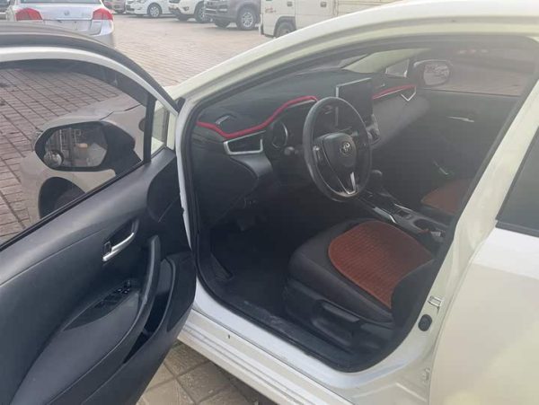 Corolla 2019 1.2T S-CVT GL Pioneer Edition, Апрель 2020 г., пробег 52600 км. (Б/у) Передний — изображение 5