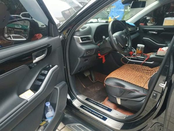 Highlander 2022 Dual Engine 2.5L 4WD Premium Edition 7 Seaters,Сентябрь 2021 г., пробег 45600 км. (Б/у) Полный — изображение 5