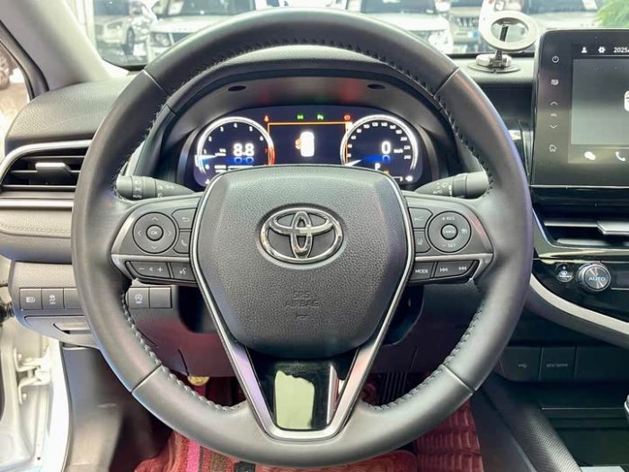 Camry 2021 2.5S Fengshang Edition, Сентябрь 2021 г., пробег 21000 км. (Б/у) Передний — изображение 6