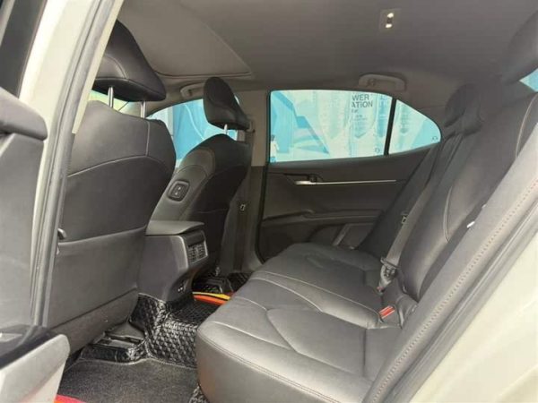 Camry 2021 2.0G Luxury Edition, Май 2021 г., пробег 90000 км. (Б/у) Передний — изображение 6