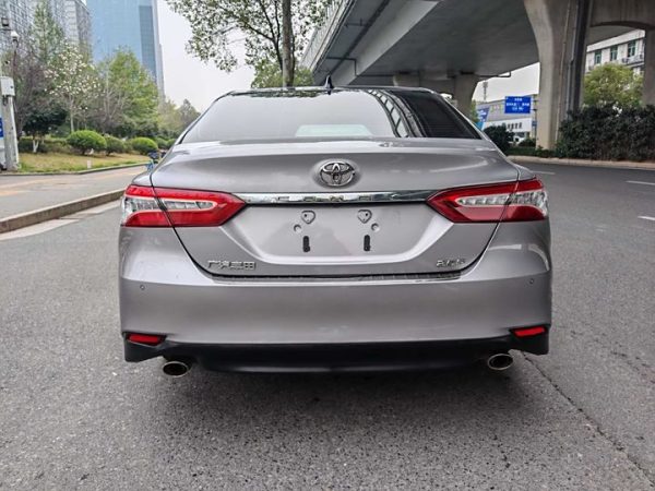 Camry 2021 2.5Q Flagship Edition, Март 2022 г., пробег 30000 км. (Б/у) Передний — изображение 6