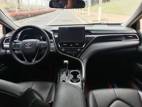 Camry 2023 2.0G Luxury Edition, Март 2023 г., пробег 49000 км. (Б/у) Передний — изображение 6