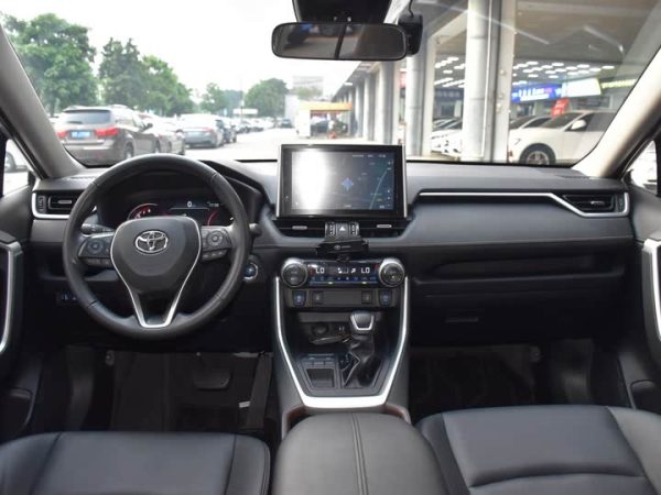 RAV4 Rongfang 2022 2.0L CVT 2WD Fashion Plus Edition, Октябрь 2022 г., пробег 42000 км. (Б/у) Передний — изображение 6