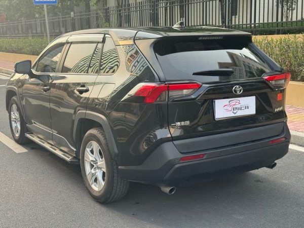RAV4 Rongfang 2021 2.0L CVT 2WD Urban Edition, Июль 2021 г., пробег 59000 км. (Б/у) Передний — изображение 6