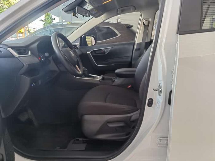 RAV4 Rongfang 2022 2.0L CVT 2WD Urban Edition, Апрель 2022 г., пробег 33000 км. (Б/у) Передний — изображение 6