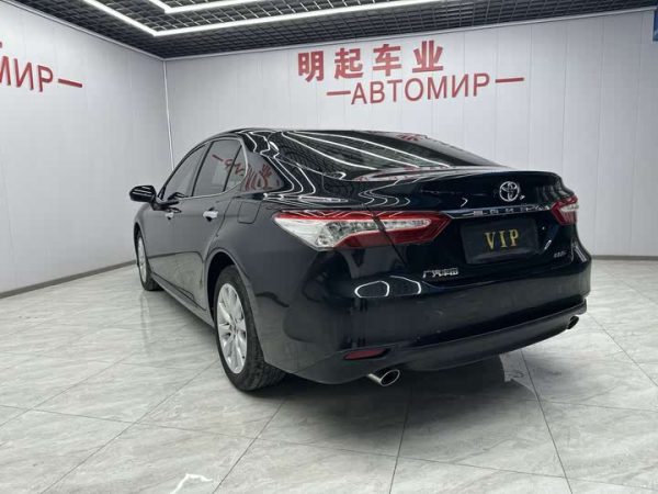 Camry 2021 2.0G Luxury Edition, Январь 2021 г., пробег 10000 км. (Б/у) Передний — изображение 7