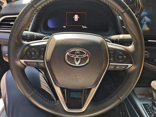 Camry 2021 2.5S Fengshang Edition, Январь 2022 г., пробег 31800 км. (Б/у) Передний — изображение 7