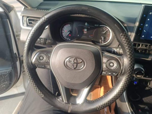 RAV4 Rongfang 2021 2.0L CVT 2WD Fashion Edition, Март 2022 г., пробег 32000 км. (Б/у) Передний — изображение 8