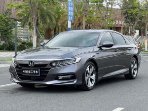 2018 Accord Hybrid 2.0L Smart Edition National VI, Октябрь 2020 г., пробег 81000 км. (Б/у) Передний