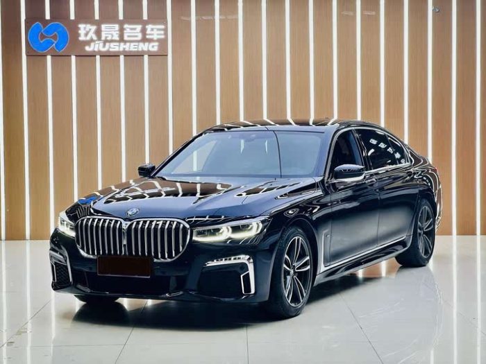 BMW 7 Series 2021 730Li M Sport Package, Декабрь 2021 г., пробег 26000 км. (Б/у) Задний