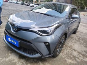 Toyota C-HR 2021 Dual Engine 2.0L E-CVT Luxury Edition, Ноябрь 2022 г., пробег 29000 км. (Б/у) Передний