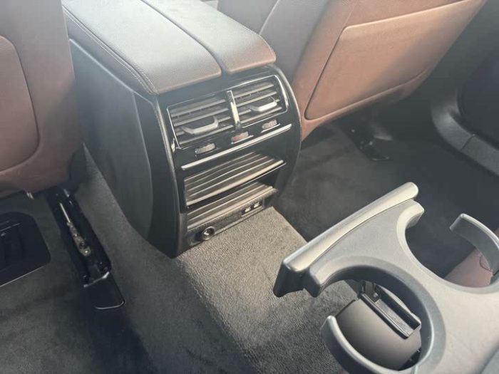 BMW 5 Series 2022 530Li Leading M Sport Package, Январь 2023 г., пробег 42000 км. (Б/у) Задний — изображение 2