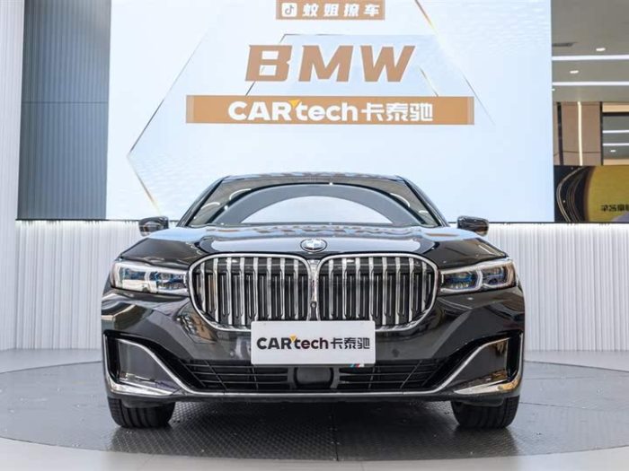 BMW 7 Series 2022 740Li xDrive Executive Luxury Package, Ноябрь 2022 г., пробег 59000 км. (Б/у) Задний — изображение 2