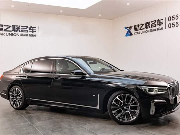 BMW 7 Series 2021 740Li Leading M Sport Package, Февраль 2022 г., пробег 59800 км. (Б/у) Задний — изображение 2
