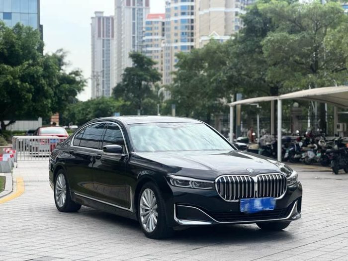 BMW 7 Series 2021 730Li Luxury Package, Ноябрь 2022 г., пробег 79000 км. (Б/у) Задний — изображение 2