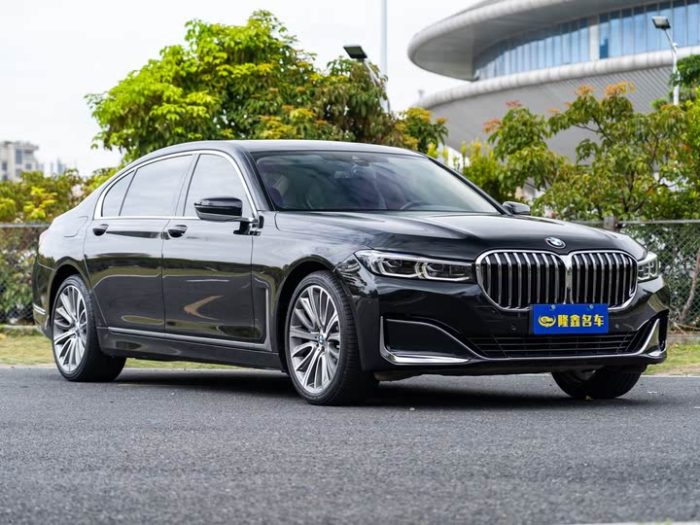 BMW 7 Series 2019 740Li Leading Luxury Package, Июль 2020 г., пробег 41000 км. (Б/у) Задний — изображение 2
