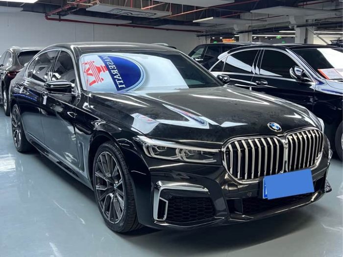 BMW 7 Series 2021 740Li Exclusive M Sport Package, Март 2021 г., пробег 43000 км. (Б/у) Задний — изображение 2