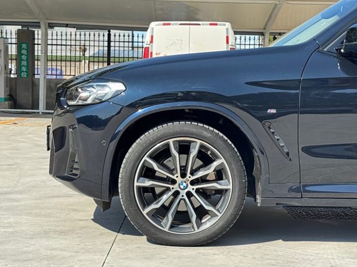 BMW X3 2023 xDrive30i Leading M Night Edition, Май 2023 г., пробег 17000 км. (Б/у) Полный — изображение 2