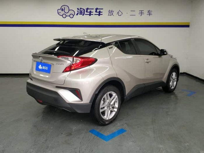 Toyota C-HR 2022 2.0L Leading Edition, Февраль 2023 г., пробег 13300 км. (Б/у) Передний — изображение 2
