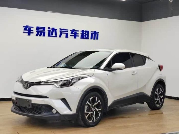 Toyota C-HR 2020 2.0L Leading Edition, Январь 2021 г., пробег 40000 км. (Б/у) Передний — изображение 2