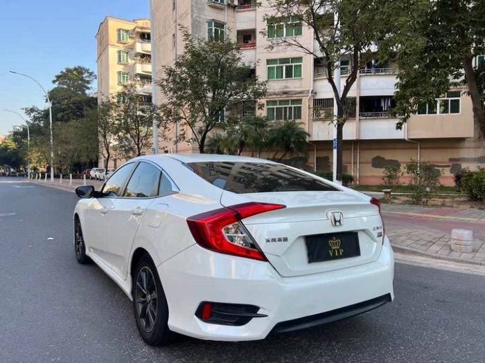 Civic 2019 220TURBO CVT Dynamic Edition National V, Апрель 2021 г., пробег 70000 км. (Б/у) Передний — изображение 3