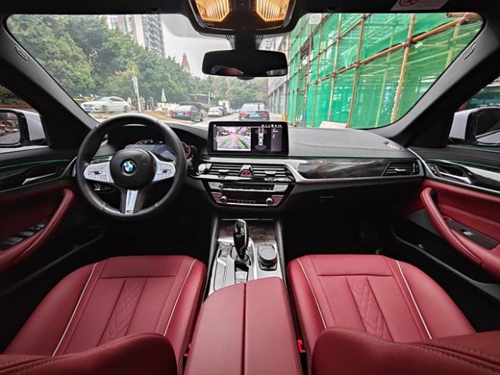 BMW 5 Series 2022 facelift 525Li M sports package, Январь 2023 г., пробег 48000 км. (Б/у) Задний — изображение 3