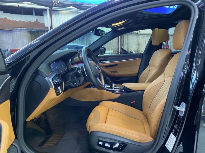 BMW 5 Series 2021 530Li Exclusive M Sport Package, Ноябрь 2020 г., пробег 29000 км. (Б/у) Задний — изображение 3