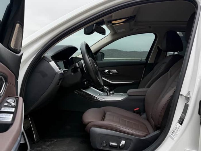 BMW 3 Series 2020 facelift 325Li M Sport Package, Сентябрь 2020 г., пробег 61000 км. (Б/у) Задний — изображение 3