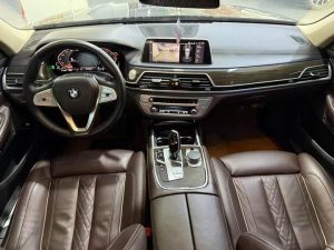 BMW 7 Series 2019 730Li Luxury Package, Сентябрь 2020 г., пробег 40000 км. (Б/у) Задний