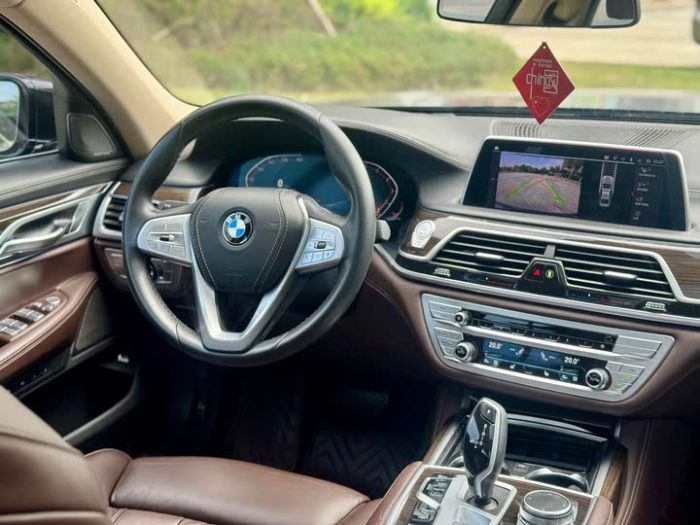 BMW 7 Series 2021 730Li Luxury Package, Ноябрь 2022 г., пробег 79000 км. (Б/у) Задний — изображение 3
