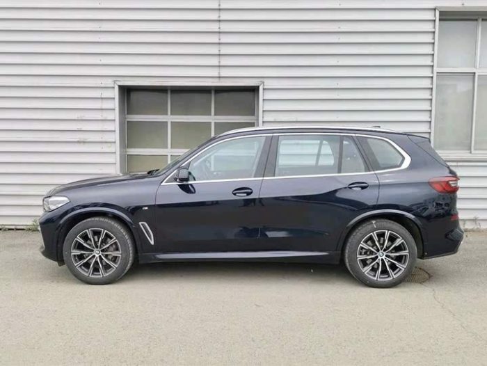 BMW X5 2022 xDrive 30Li M Sport Package, Декабрь 2022 г., пробег 31000 км. (Б/у) Полный — изображение 3