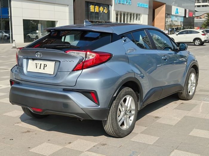 Toyota C-HR 2022 2.0L Comfort Edition, Март 2023 г., пробег 26900 км. (Б/у) Передний — изображение 3
