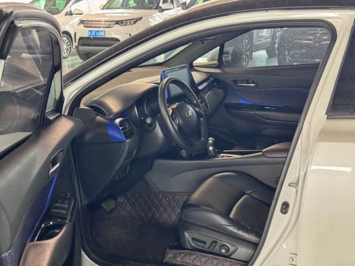 Toyota C-HR 2020 2.0L Ultimate Edition, Январь 2021 г., пробег 34000 км. (Б/у) Передний — изображение 3