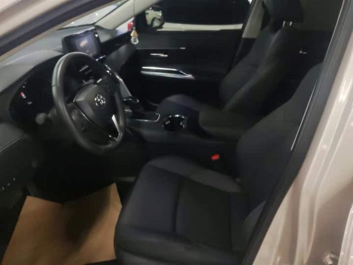 Venza 2022 2.0L CVT 2WD Luxury Edition, Декабрь 2022 г., пробег 28600 км. (Б/у) Передний — изображение 3