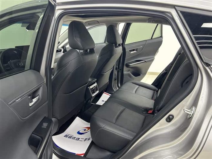 Venza 2022 2.0L CVT 4WD Supreme Edition, Март 2022 г., пробег 7100 км. (Б/у) Полный — изображение 3
