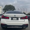BMW 5 Series 2022 530Li Leading M Sport Package, Январь 2023 г., пробег 42000 км. (Б/у) Задний — изображение 4