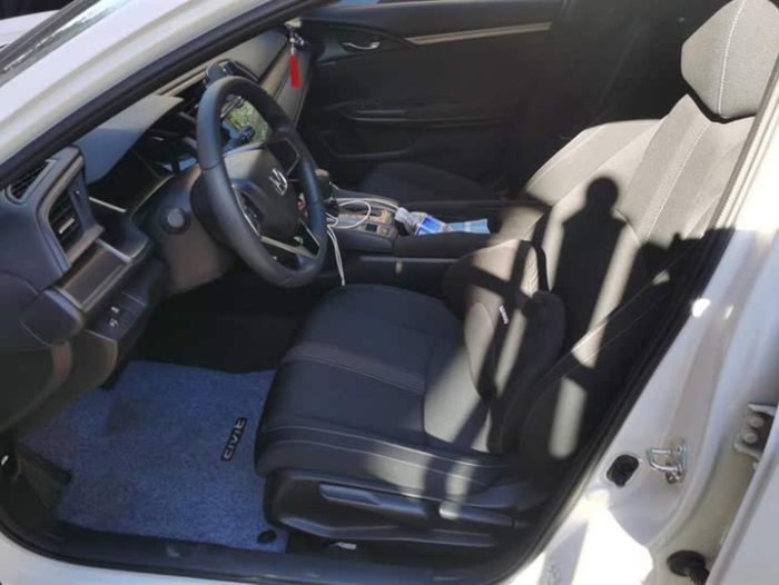 Civic 2021 HATCHBACK 220TURBO CVT New Control, Август 2022 г., пробег 20800 км. (Б/у) Передний — изображение 4